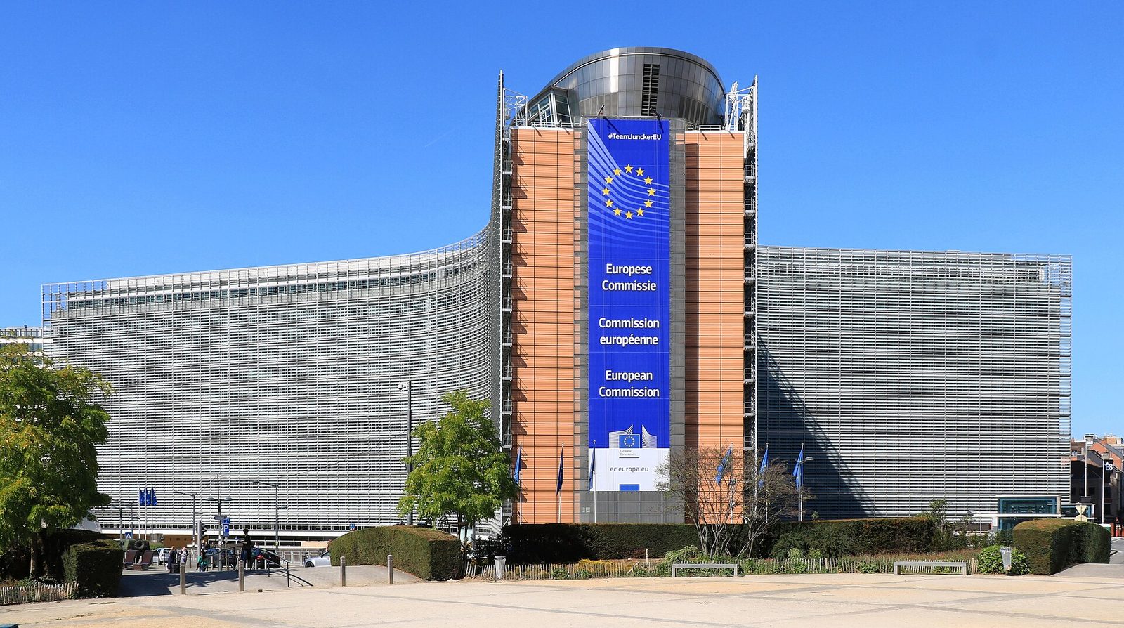 Siedziba Komisji Europejskiej Berlaymont w Brukseli. Fot. EmDee / Wikimedia Commons, CC BY-SA 4.0