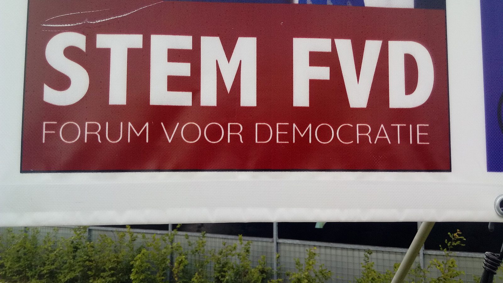 Plakat wyborczy Forum voor Democratie w Zuidbroek w prowincji Groningen, 2019 r. Fot. Donald Trung Quoc Don / Wikimedia Commons, CC BY-SA 4.0