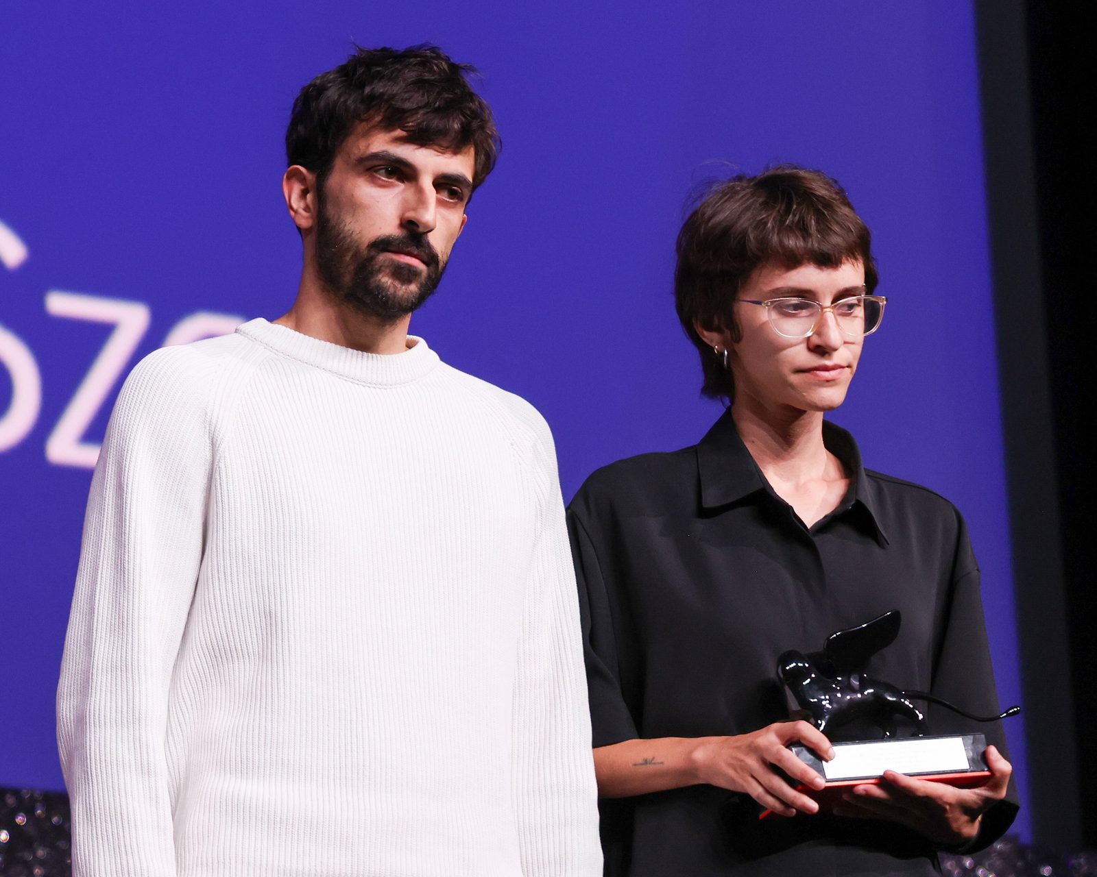 Yuval Abraham i Rachel Szor z Nagrodą Specjalną Jury za film „NAZA”, Wenecja, wrzesień 2026. Fot. Ondine Goat / Wikimedia Commons, CC BY-SA 4.0