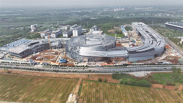 Budowa reaktora BEST w Hefei w prowincji Anhui, kwiecień 2026. Fot. materiały prasowe Guangming Ribao